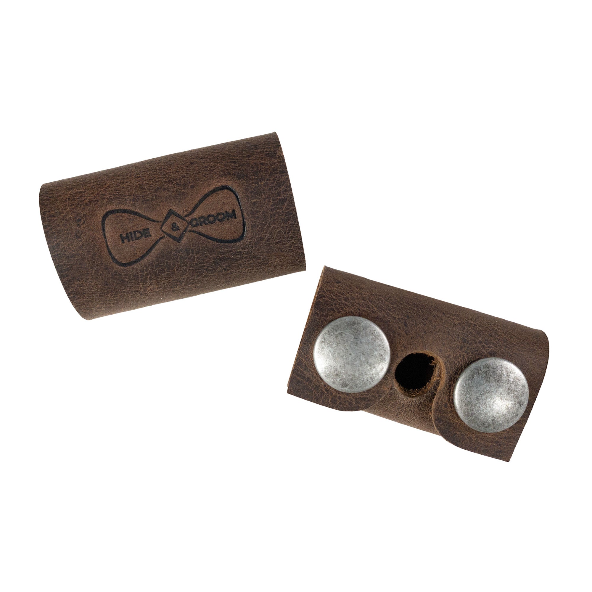 Set of 2 Double Edge Safety Razor Head Protective Sheath by Hide & Groom, showcasing a stylish and durable full grain leather design. Ideal for groomsmen, this shaving travel cover features a snap closure, perfect for keeping razor blades secure. StockyardX, small batch production, hand cut, hand sewn, fire branded, artisan, handmade in La Antigua Guatemala & Oaxaca Mexico.