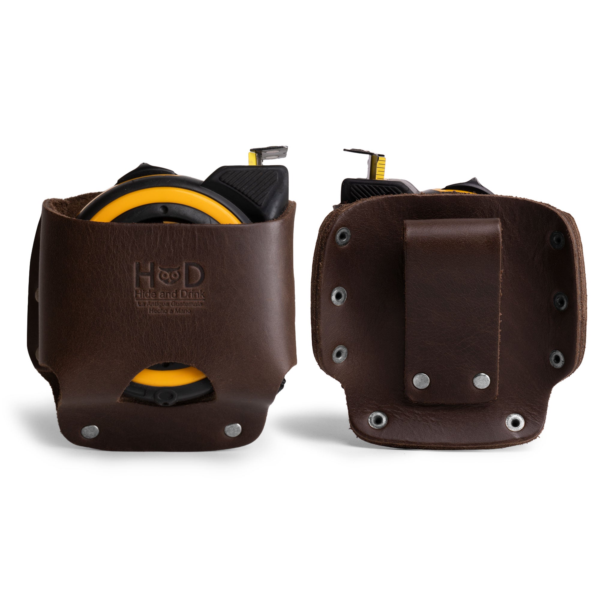Hide & Drink's Large Tape Holster made of Full Grain Leather, perfect for handymen and carpenters. Features easy belt loop and durable design. Ideal for holding a Large Tape Measure, handcrafted in La Antigua Guatemala.