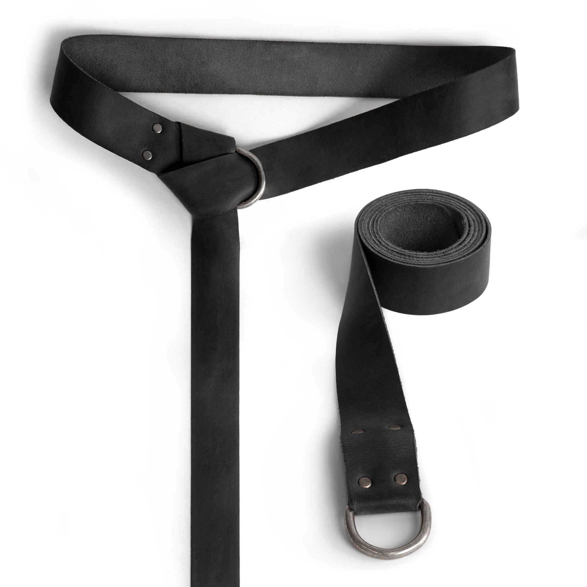 Black variant of the Medieval Knight Belt by Hide & Play, featuring a sleek Full Grain Leather design. This stylish Medieval Knight Belt is an essential Renaissance Viking Belt for Costume or Cosplay, handmade in La Antigua, Guatemala, emphasizing the art of small batch production with hand cut and sewn details.