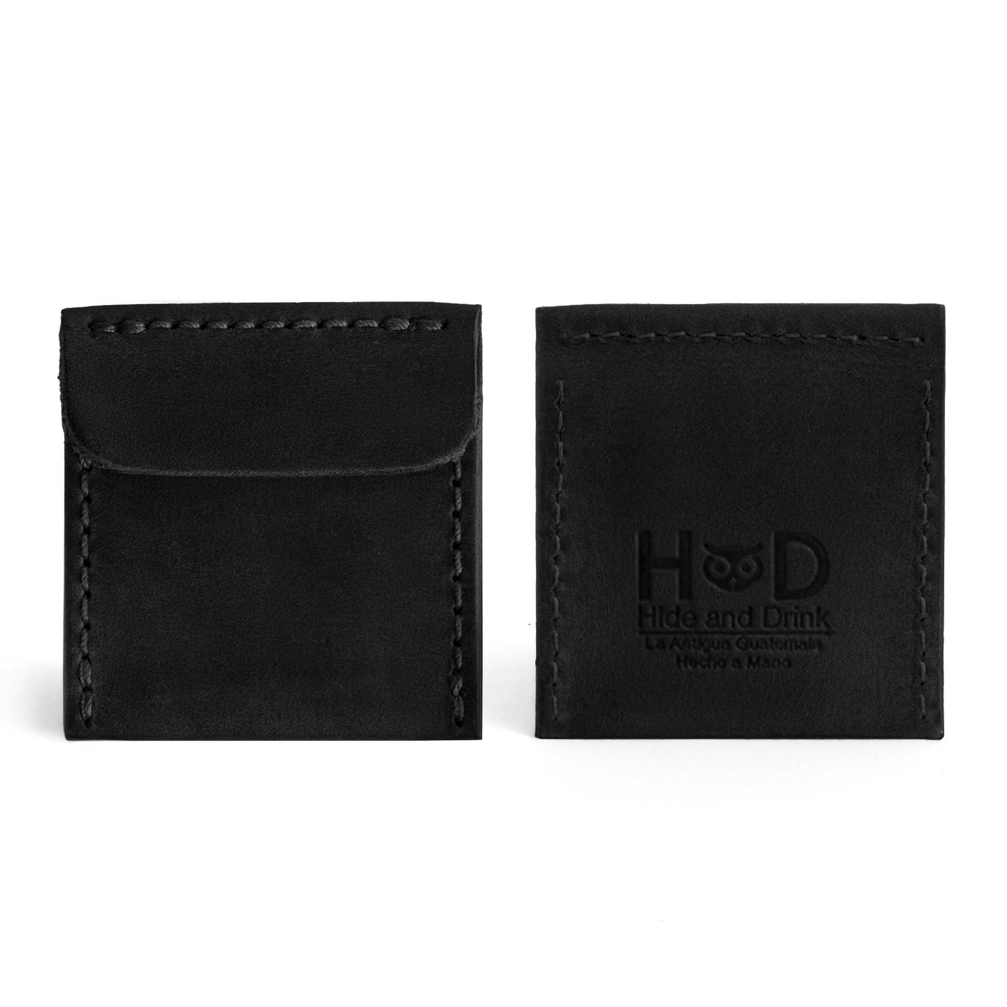 Front view of Hide & Drink Wedding Ring Case in tan leather, an excellent engagement rings case. Perfect as a pouch organizer for jewelry, handmade with care and artisan quality in La Antigua Guatemala & Oaxaca Mexico.