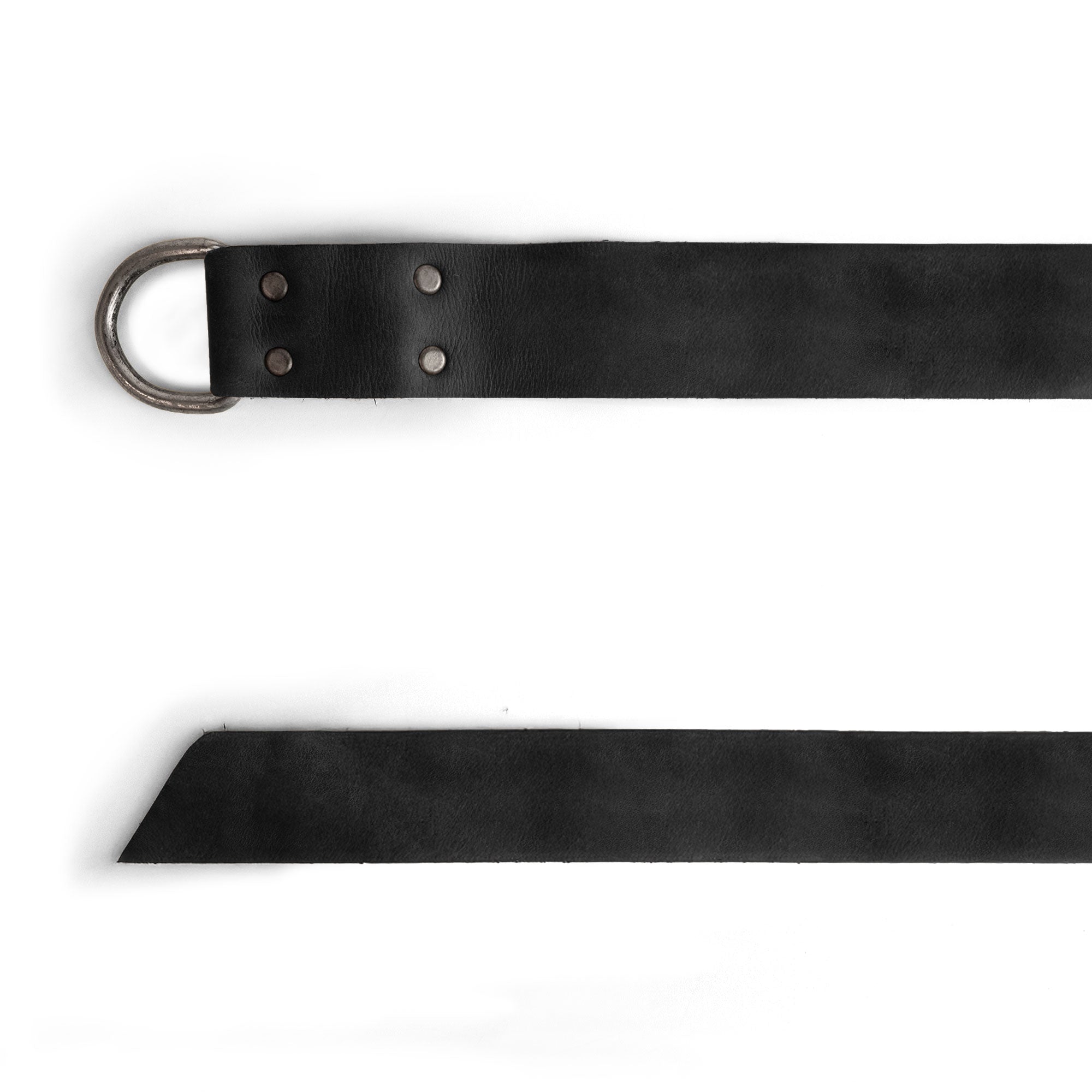 Close-up of the black Full Grain Leather Medieval Knight Belt by Hide & Play, showcasing its sturdy and elegant features. This fine Medieval Knight Belt is designed for men as a Renaissance Viking Belt for Costume or Cosplay, reflecting handmade craftsmanship from La Antigua, Guatemala, with attention to detail in small batch production.