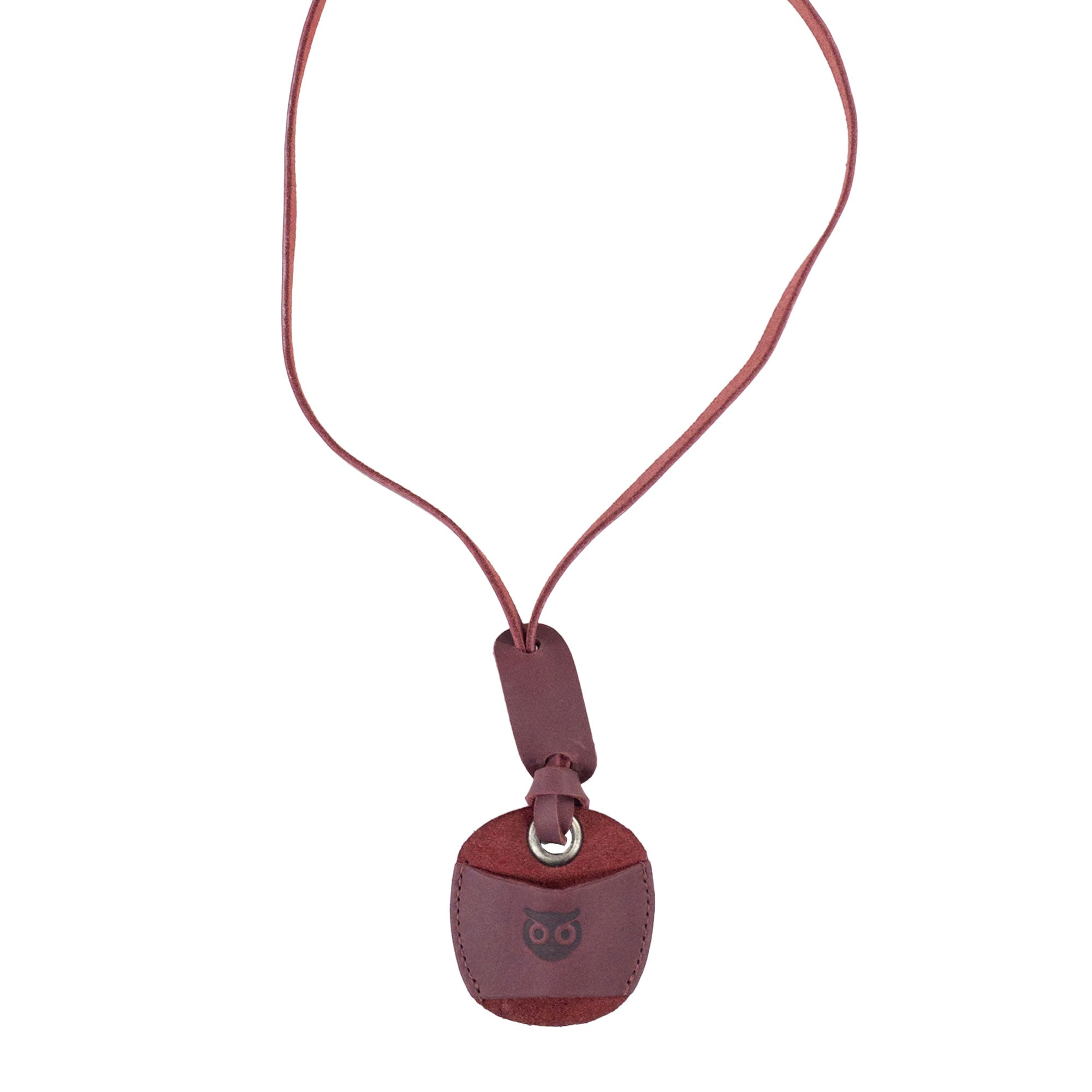 Hide & Drink Eyeglasses Holder elegantly presented, ensuring quality and aesthetic appeal. An ideal Eyeglasses Holder for Men and Women, made from full grain leather. Handmade in La Antigua Guatemala & Oaxaca Mexico.