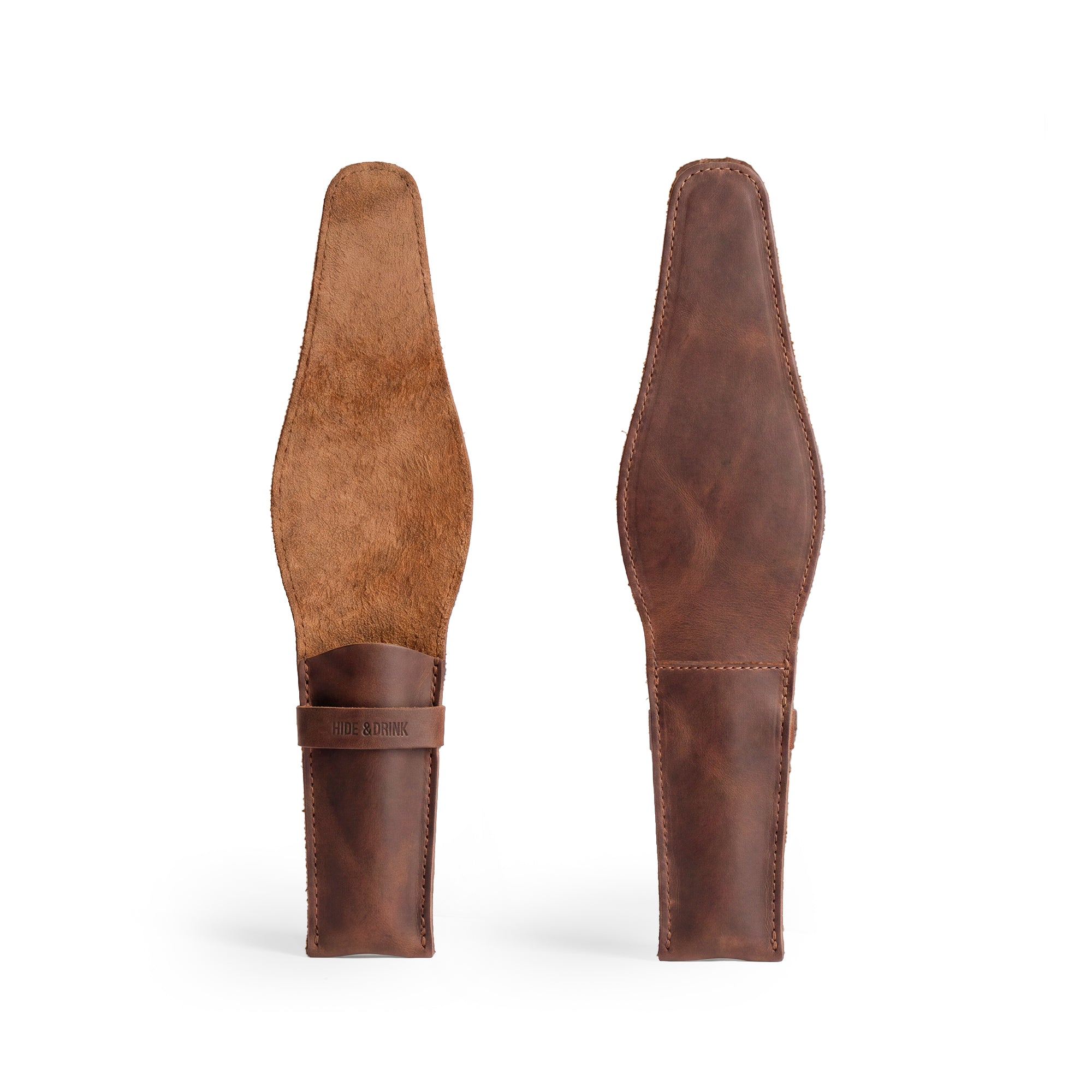 Inside view of the Safety Razor Case by Hide & Drink, featuring a soft lining made of Full Grain Leather. This handcrafted accessory is perfect for keeping your shaving tools organized while traveling, reflecting artisan dedication and quality.