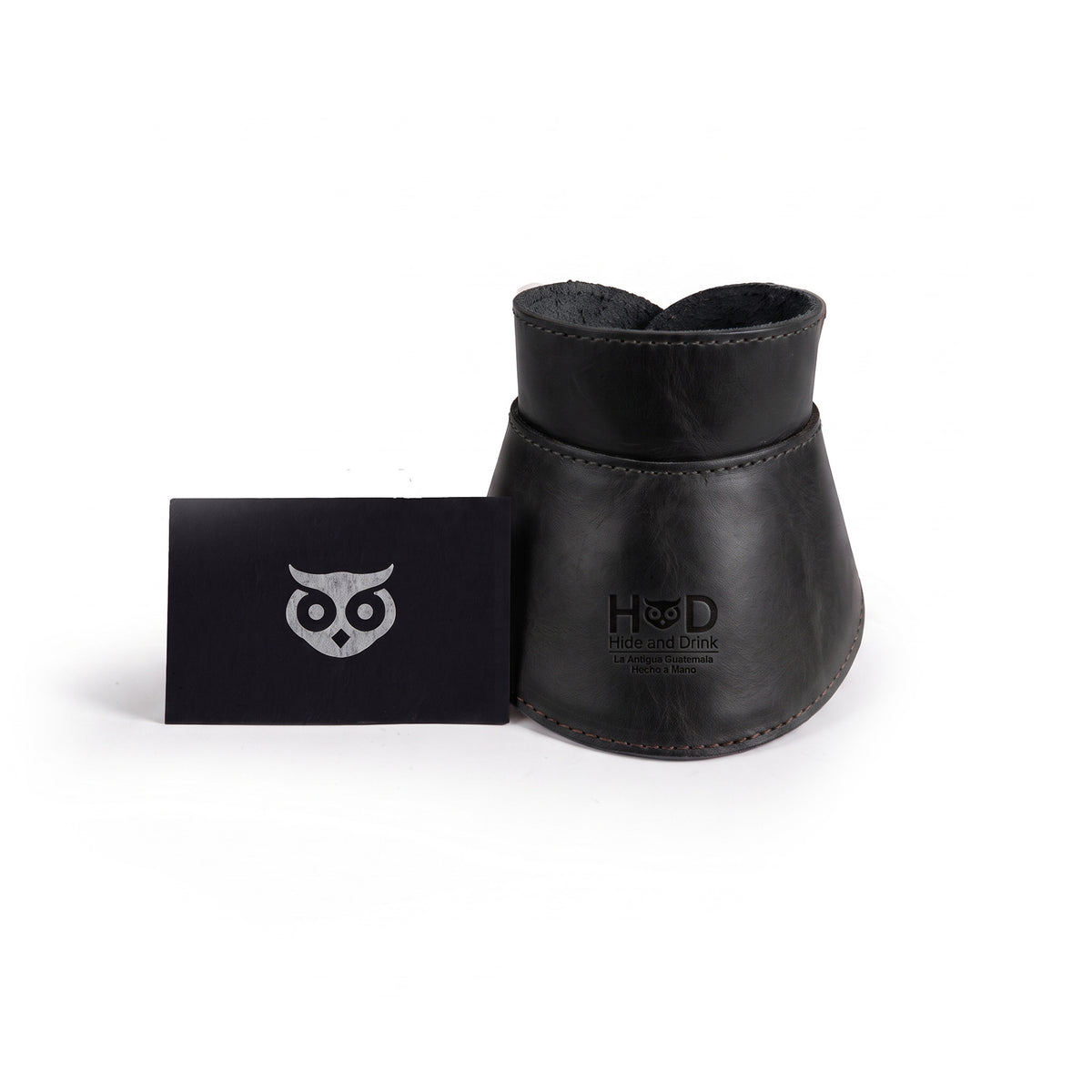Top shot of Hide & Drink Chemex Collar showcasing its brown Full Grain Leather design, ideal for pour over coffee. Compatible with Chemex 6-Cup Glass, made by artisans in La Antigua Guatemala & Oaxaca Mexico.