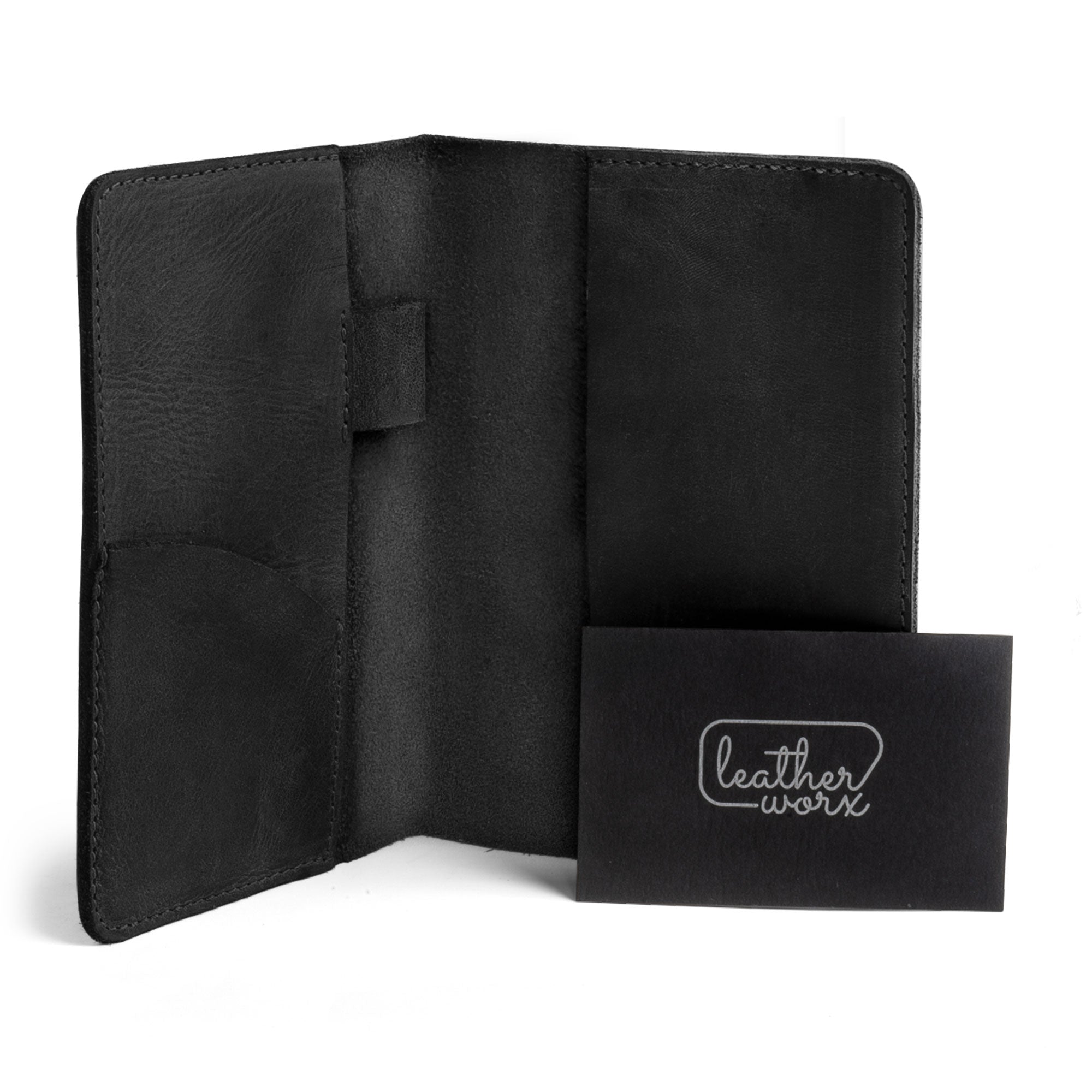 Presentation inside the black Field Notes Carrier by Leather Worx, featuring logo card. This Field Notes Cover is a practical Leather Notebook Cover 3.5 x 5.5 in., perfect for those who need a reliable notebook companion. Artisan-crafted from full grain leather, it signifies quality and durability, carefully made in La Antigua Guatemala.