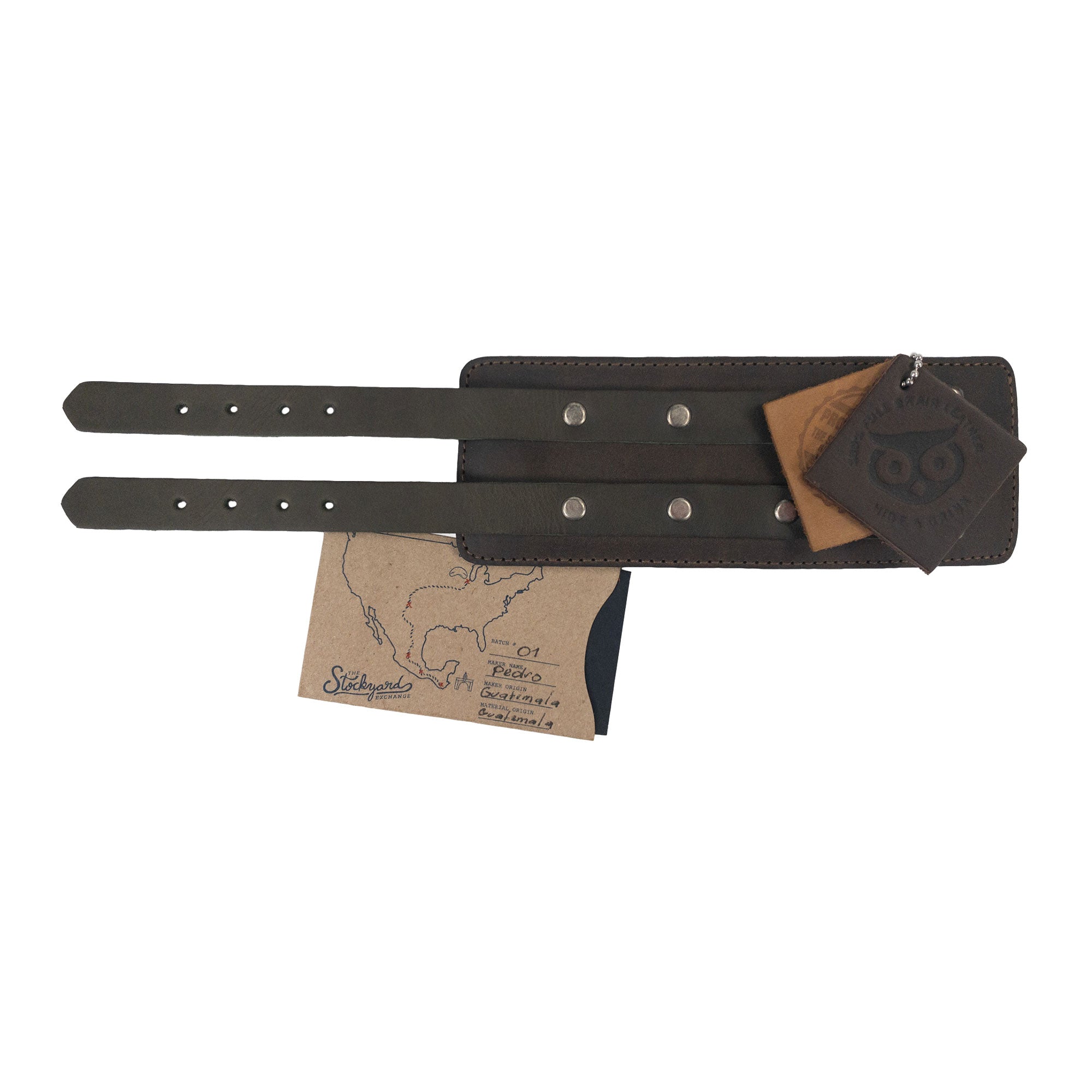 Display of Hide & Drink's Wrist-Wallet-Cuff made from rugged Full Grain Leather. This rustic leather bracelet includes a hidden pouch for bills and an inner zippered pouch, perfect for stylish organization. Each handmade piece is crafted in La Antigua Guatemala & Oaxaca Mexico, representing artisan dedication.