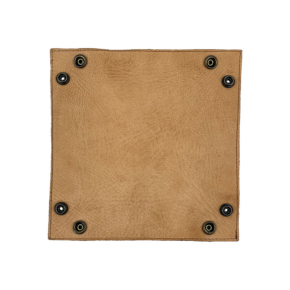 Hide & Drink Valet Tray in a rustic design, crafted from high-quality full grain leather. Ideal for personal items and easy organization at home. Handmade in La Antigua Guatemala & Oaxaca Mexico, Catchall Change Key Wallet Coin Box Tray Storage Valet, Full Grain Leather, StockyardX, Small Batch Production, Hand Cut, Hand Sewn, Fire Branded, Artisan.