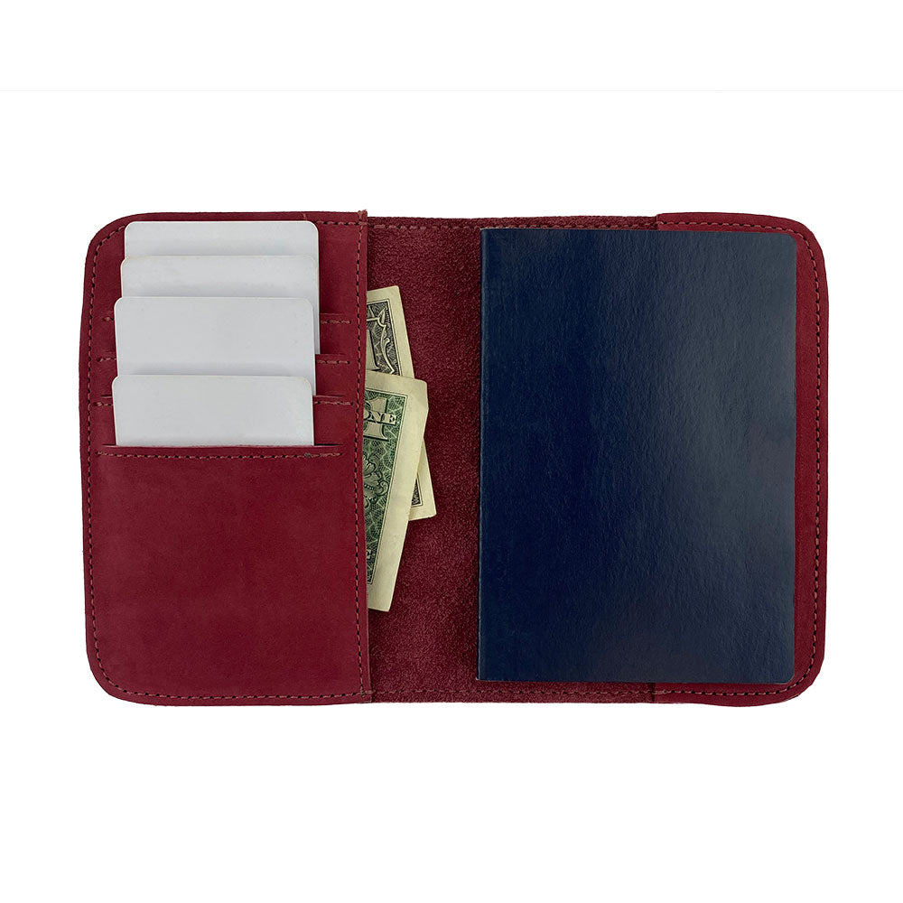 Elegant front view of the Hide & Drink Travel Wallet exhibiting its classic design. This travel wallet serves as a stylish bifold passport case, handcrafted from quality leather in La Antigua Guatemala.
