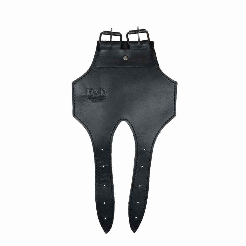 Another perspective of the Hide & Drink Six-Pack Cinch, highlighting its sleek Full Grain Leather design. This Bicycle Beer Carrier combines functionality with artisan work, featuring hand cut and hand sewn details, crafted in La Antigua Guatemala & Oaxaca Mexico.