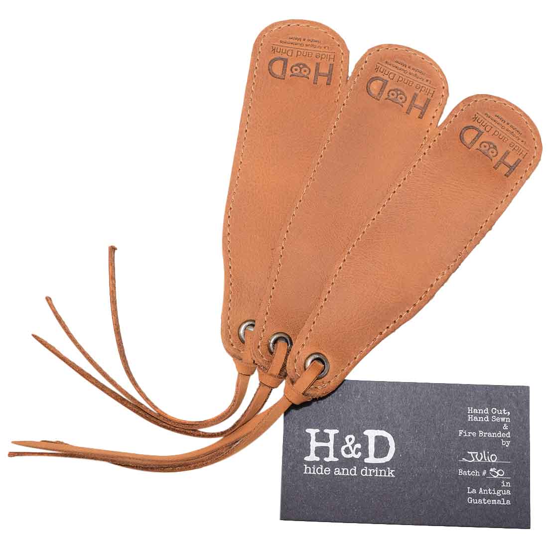 Hide & Drink Bookmark (3-Pack) made with high-quality full grain leather, an essential for all book enthusiasts. This artisan-crafted piece is handmade in small batches from La Antigua Guatemala.