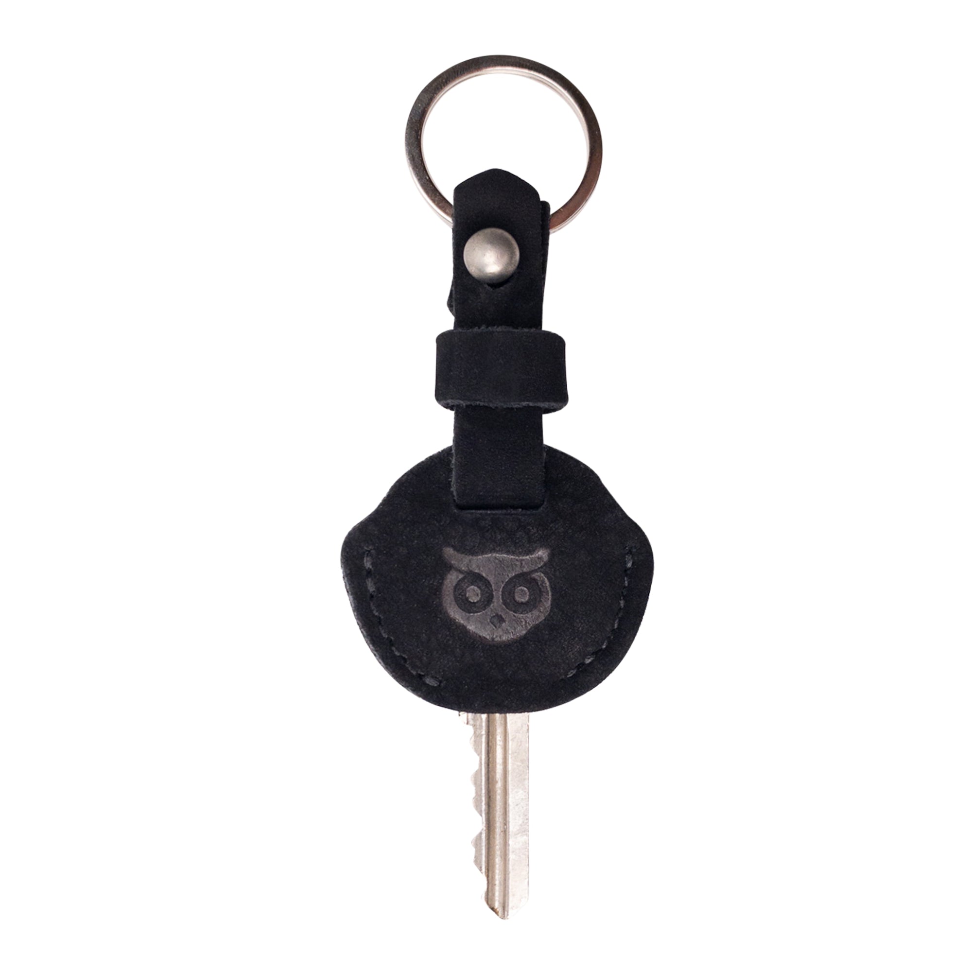 Hide & Drink Single Key Sleeve with a distinctive vintage charm, this key ring holder is handcrafted from full grain leather, emphasizing the artisan skill from La Antigua Guatemala in small batch production.