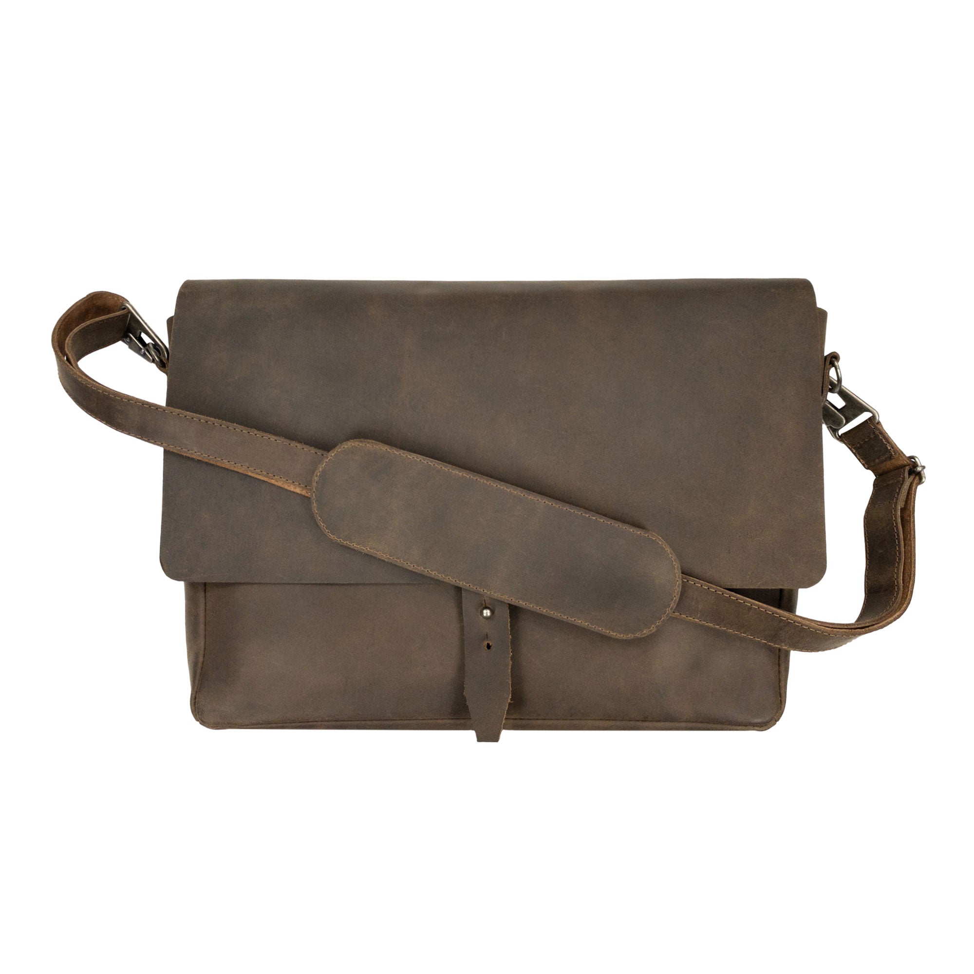 Hide & Drink's Messenger Bag with Adjustable Strap made from full grain leather, ideal for carrying a 13-14 inch laptop. This classic portfolio is a perfect travel accessory, showcasing small batch production and artisan quality with hand cut and hand sewn features. Handmade in La Antigua Guatemala & Oaxaca Mexico.