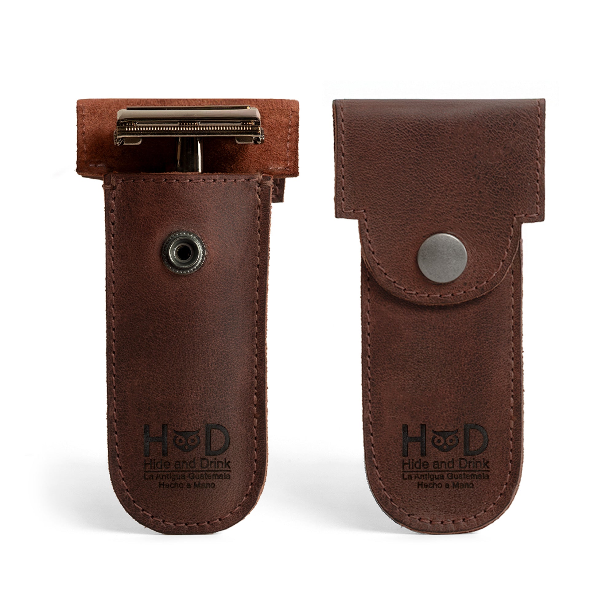 Hide & Drink Barber Razor Sheath in dark brown, a stylish Double Edge Protector Case made from Full Grain Leather. This Safety Cover is perfect for travel and commuter essentials, offering a portable carry bag for your razor. Artisan handmade in La Antigua Guatemala with small batch production techniques.