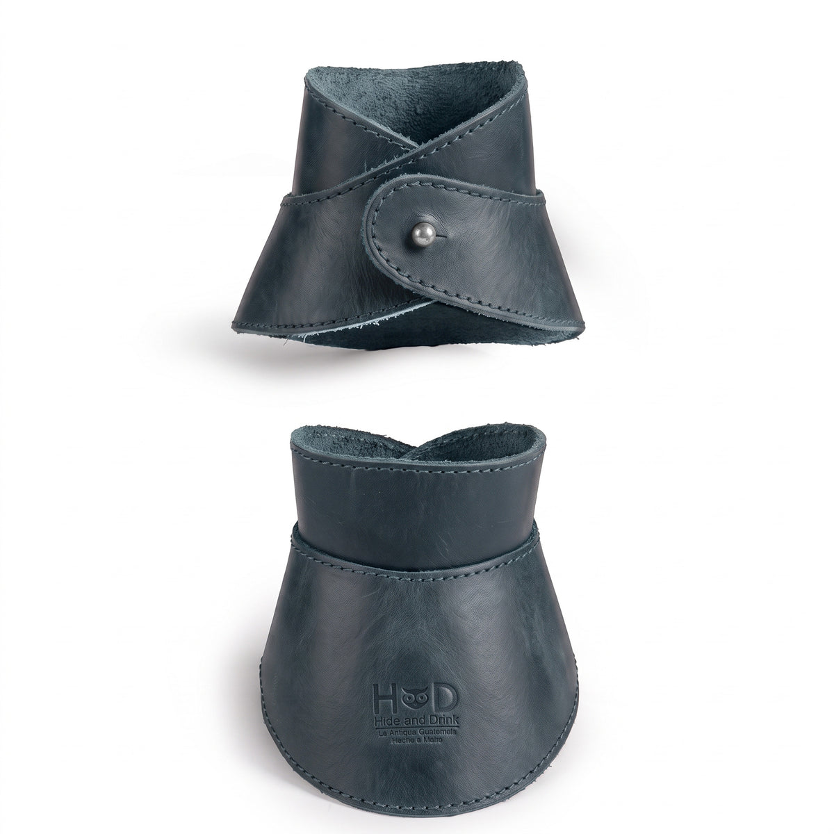 Side image of Hide & Drink Chemex Collar in navy leather emphasizing its durability and fit for a glass coffee maker. Designed for pour over coffee, compatible with Chemex 6-Cup Glass and handmade in La Antigua Guatemala & Oaxaca Mexico.