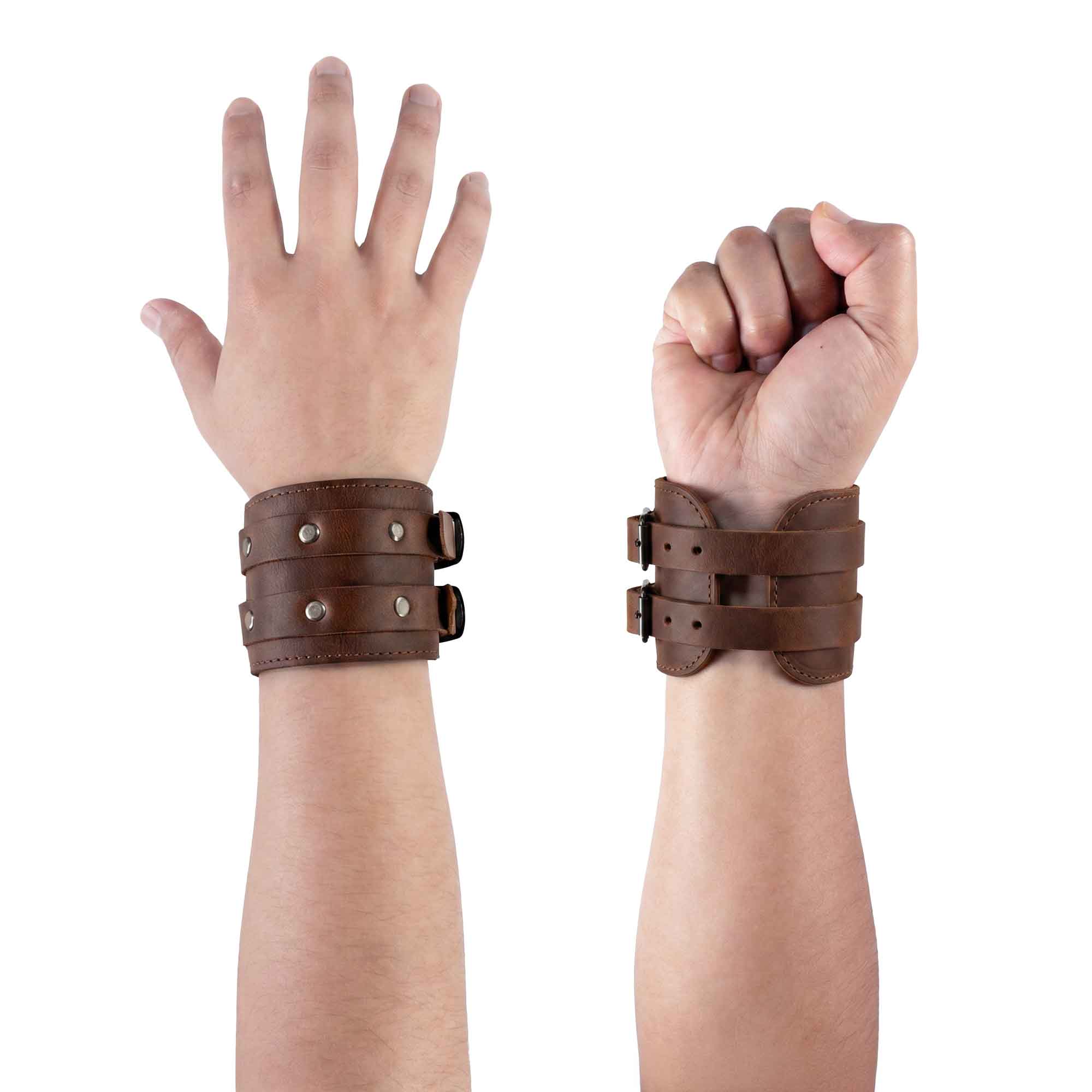 Showcasing Hide & Drink's Wrist-Wallet-Cuff crafted from rich Full Grain Leather. This rustic leather bracelet features a hidden pouch for bills and an inner zippered pouch, ideal for keeping essentials organized. Each piece is artisan-made in La Antigua Guatemala & Oaxaca Mexico, embodying artisanal craftsmanship.