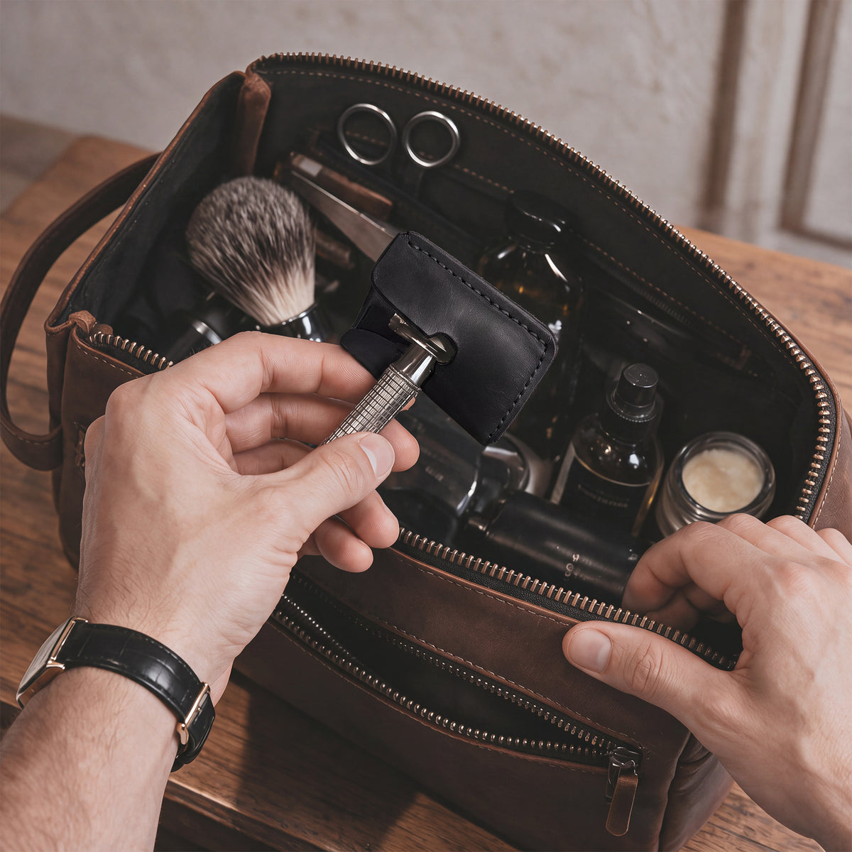Stylish Razor Head Cover by Hide & Drink, designed to fit over your double edge safety razor. This shaving travel cover is made of full grain leather, reflecting artisan craftsmanship with hand cut and sewn elements, handmade in La Antigua Guatemala & Oaxaca Mexico.