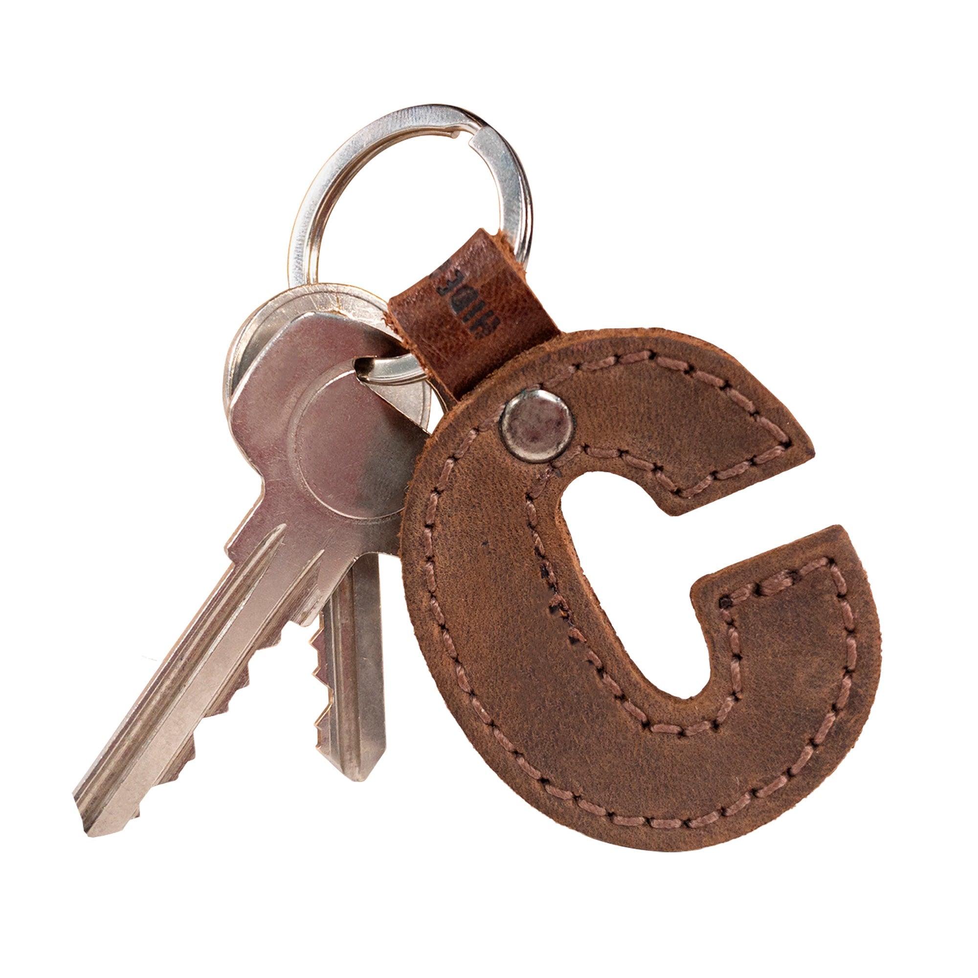 Beautiful 'C' Alphabet Letter Keychain from Hide & Drink, designed in thick leather for style and durability. Ideal for keyring personalization, handcrafted in La Antigua Guatemala.