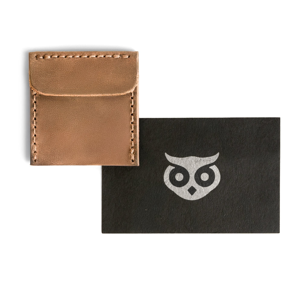 Hide & Drink Wedding Ring Case alongside branded packaging, showcasing full grain leather quality. A perfect engagement rings case and pouch organizer for travel, handmade by skilled artisans in La Antigua Guatemala & Oaxaca Mexico.
