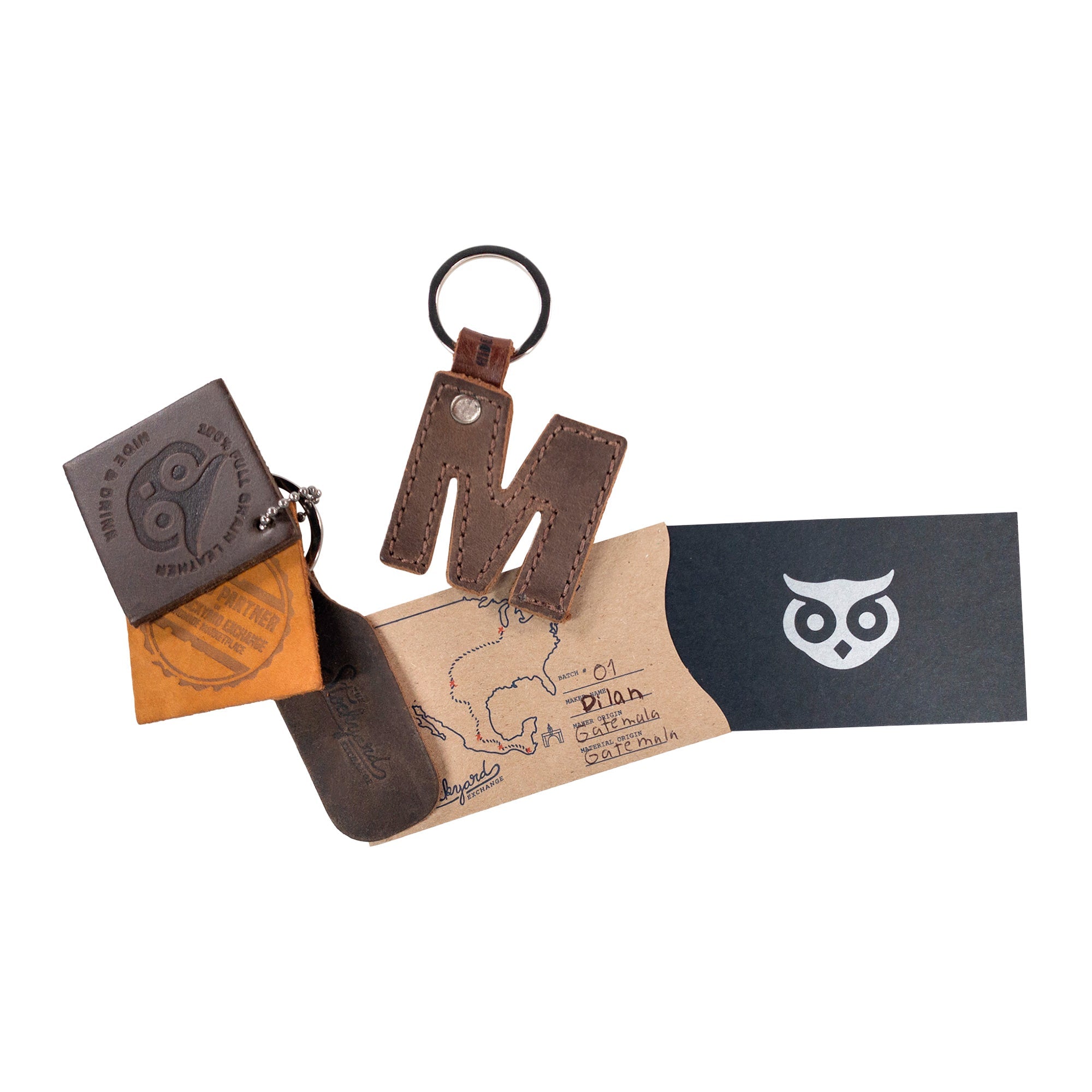 Stylish 'W' thick leather Alphabet Letter Keychain by Hide & Drink, ideal for adding character and style to your keys. Handcrafted in La Antigua Guatemala with dedication.