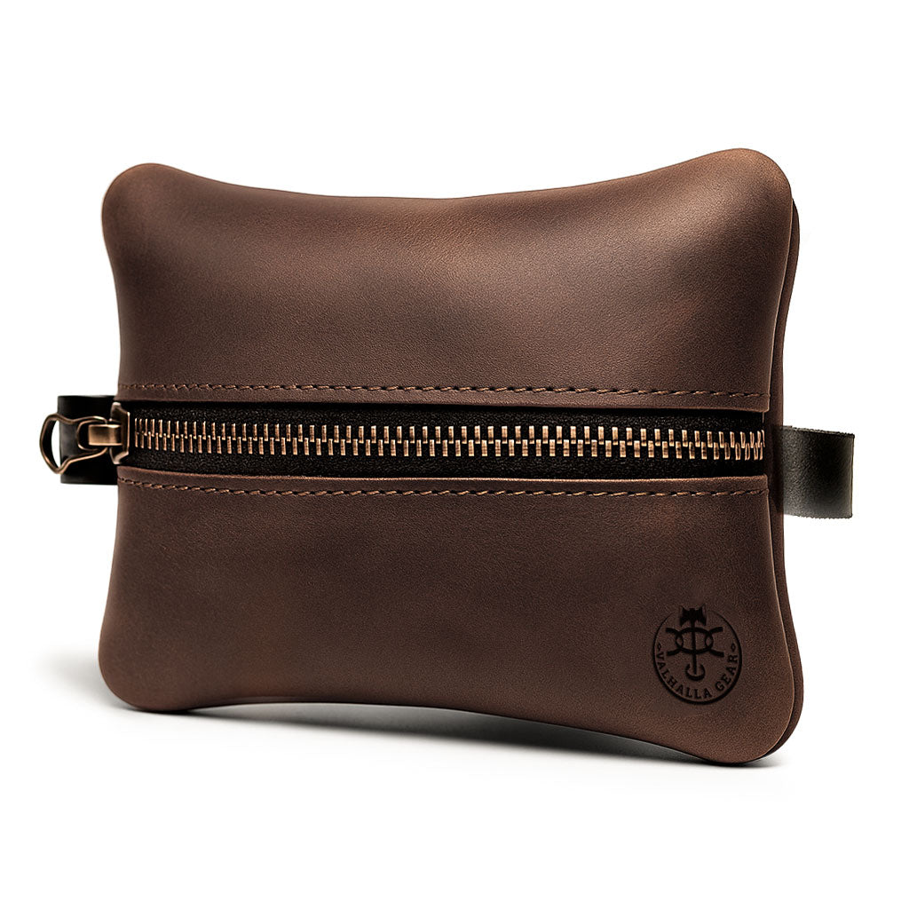EDC Zippered Pouch by Valhalla Gear, showcasing a stylish zippered pouch handmade from full grain leather. Perfect for storing essentials and small personal items or tools. This accessory bag features quality craftsmanship with hand cut and hand sewn details, fire branded logo, embodying small batch production. Handmade in La Antigua Guatemala.