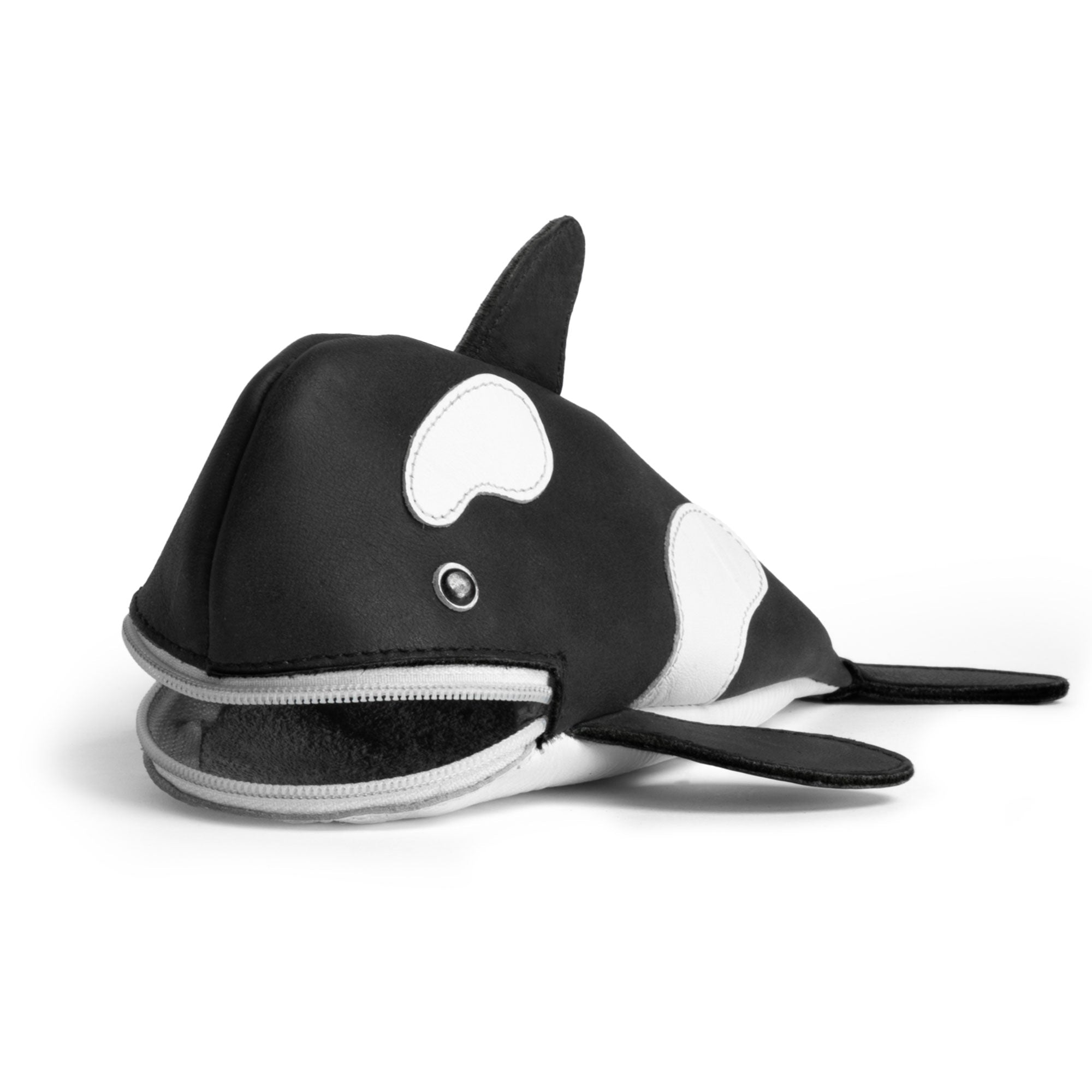 Crafted with durable Full Grain Leather, the Orca Pencil Pouch by Hide & Play features an adorable orca design perfect for students or professionals. This handmade, small batch production pen case offers stylish storage for markers, doubling as a unique desk organizer. Artisan crafted in La Antigua Guatemala & Oaxaca Mexico.