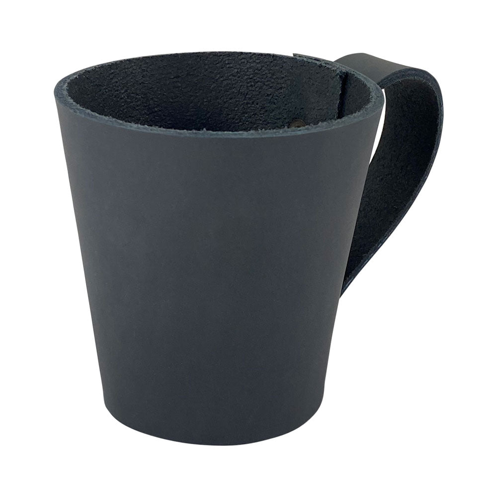 Simple yet stylish Pint Sleeve with Handle by Hide & Drink, designed for ease of use. Made from quality Full Grain Leather, this artisan piece is Fire Branded and showcases the beauty of Small Batch Production in La Antigua Guatemala & Oaxaca Mexico.