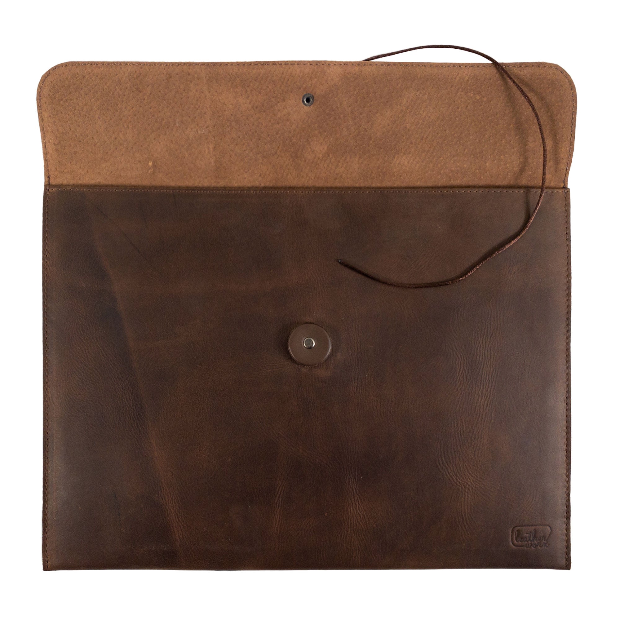 Inside of the Horizontal Mailing Envelope by Leather Worx, highlighting its functional design and Full Grain Leather quality; handcrafted with precision through hand cut and hand sewn methods, representing artisan skills in La Antigua Guatemala & Oaxaca Mexico.