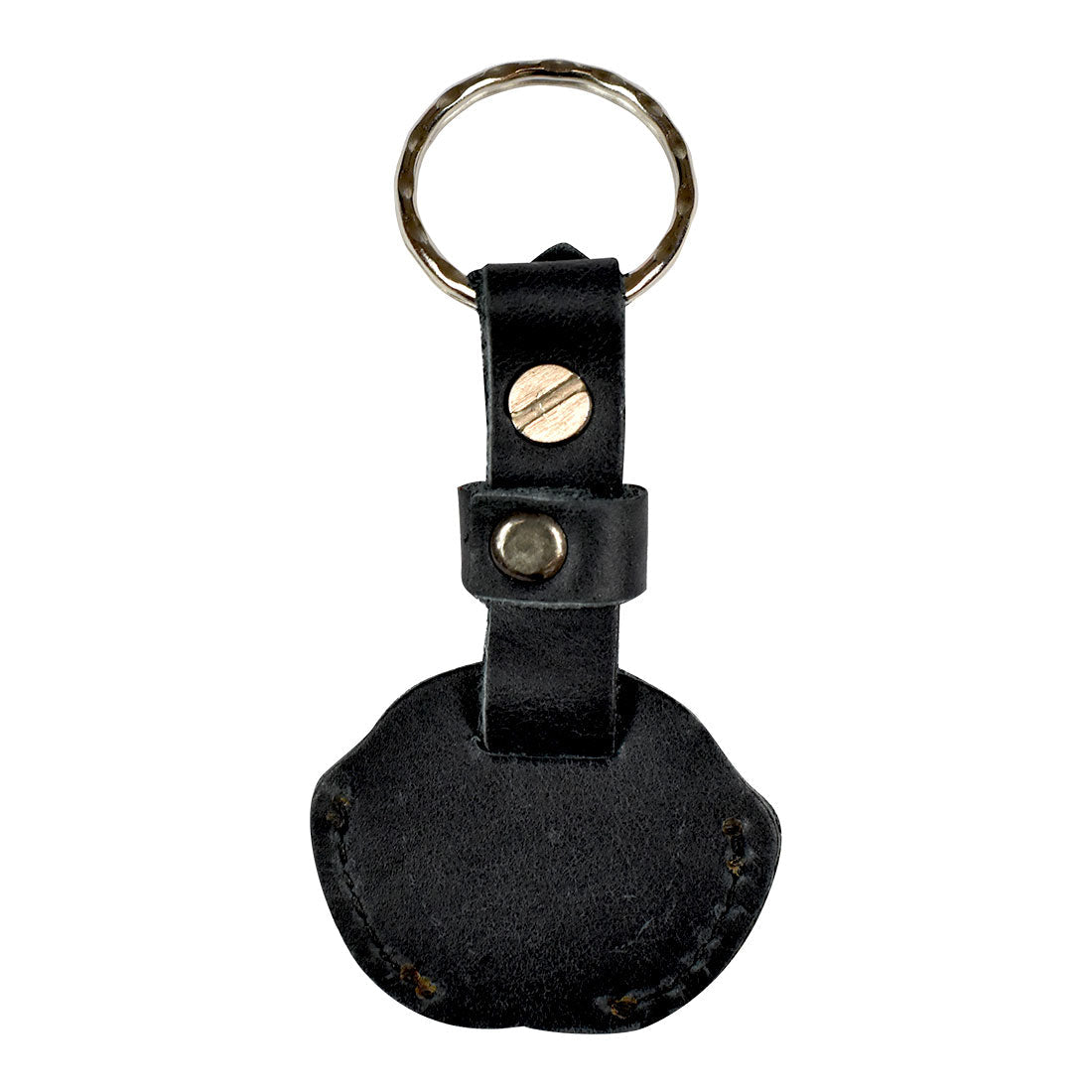 Hide & Drink Single Key Sleeve, showcasing a functional key ring holder with a strong vintage cover design. Crafted from full grain leather, this artisan piece represents quality workmanship from La Antigua Guatemala.