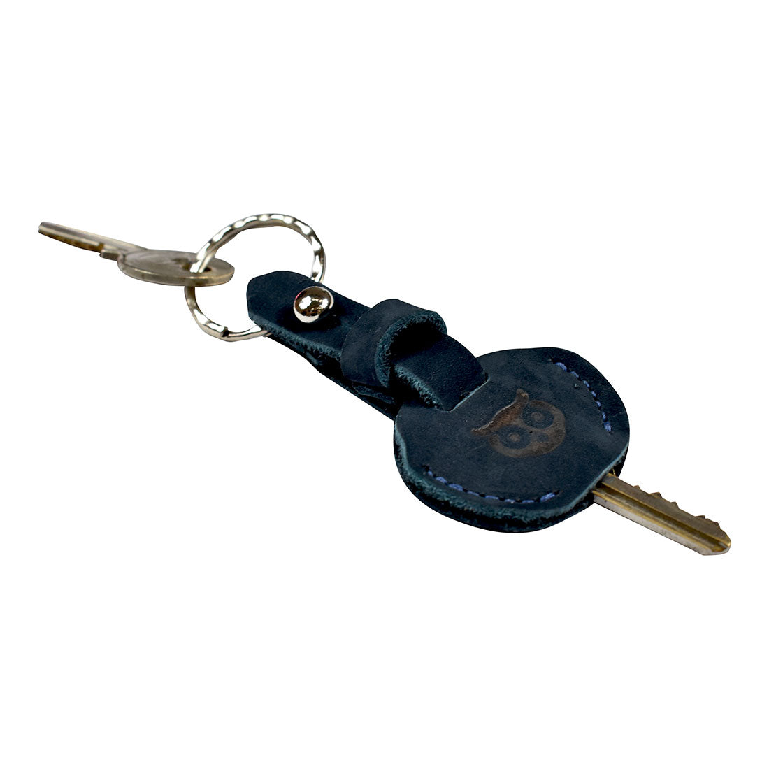 Hide & Drink Single Key Sleeve, showcasing a vintage cover for your keys along with a stylish key ring holder. Handcrafted from full grain leather, this artisan product highlights the quality from La Antigua Guatemala.