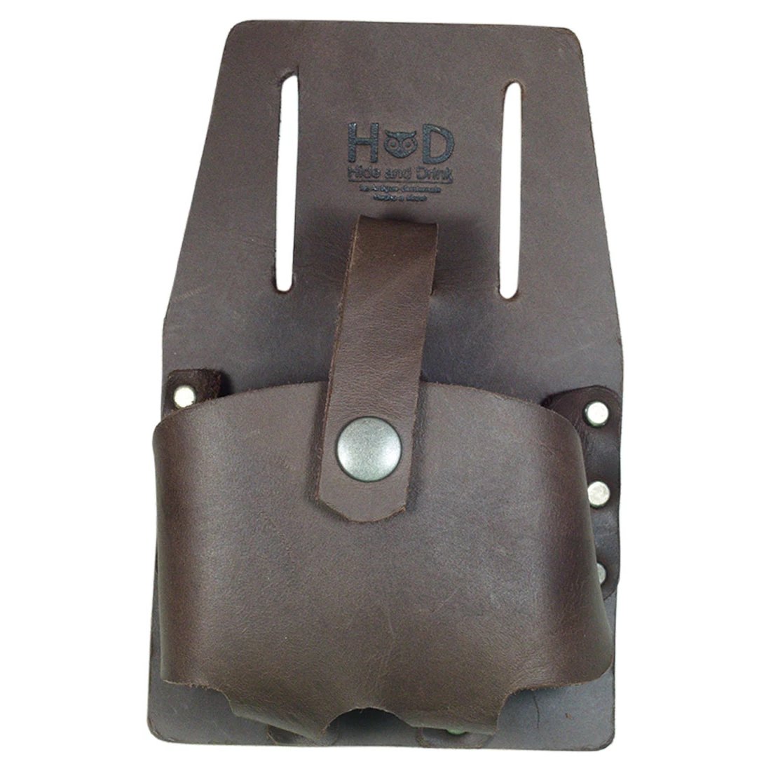 A back view of Hide & Drink's Large Tape Holder showcasing the exquisite thick full grain leather finish. This tool pouch is perfect for organizing small accessories and is hand cut and sewn, highlighting the artisan quality from La Antigua Guatemala & Oaxaca Mexico.