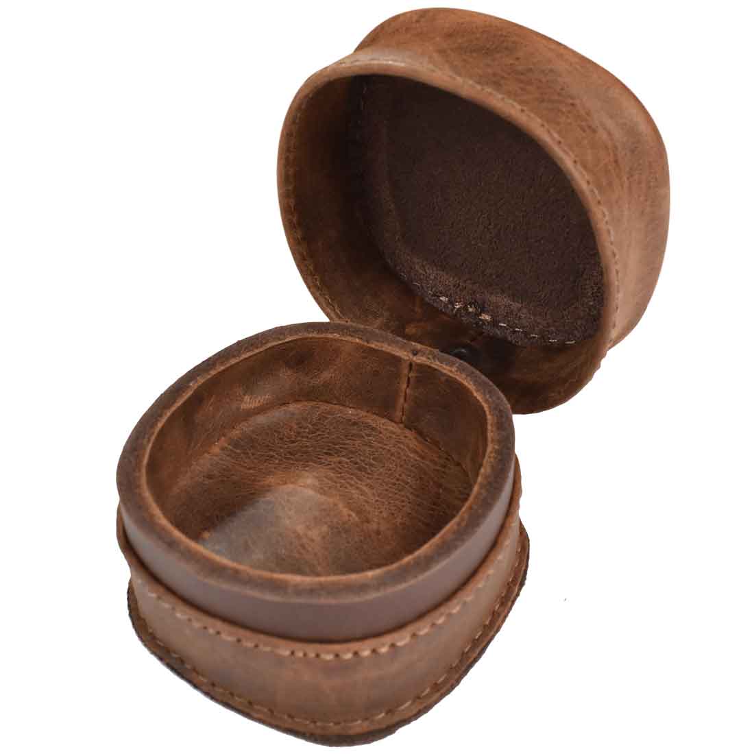 Open Wedding Ring Box made of Full Grain Leather by Hide & Drink. This beautifully handcrafted case is perfect for storing engagement rings, making it an ideal marriage gift for brides and grooms. It showcases artisan craftsmanship from La Antigua Guatemala & Oaxaca Mexico.